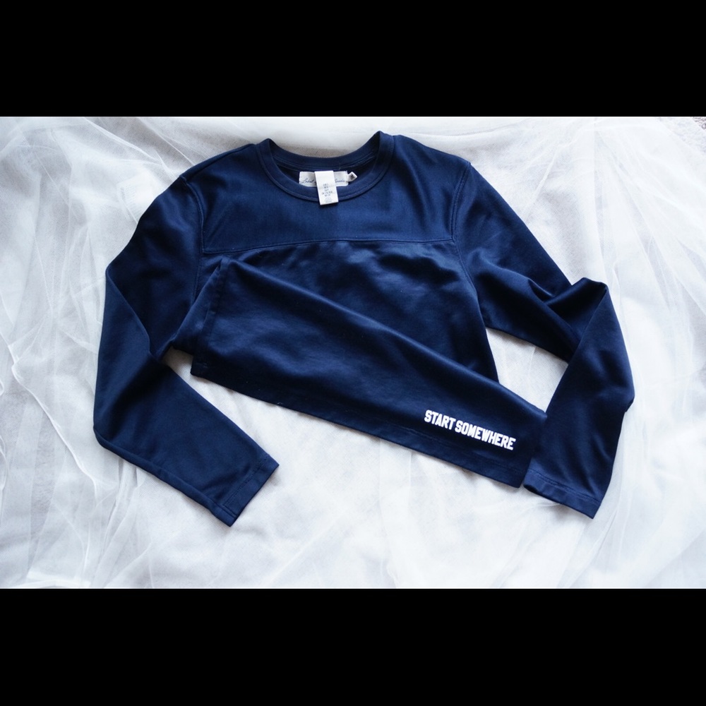CLOSET CLOSING blue long sleeve top
